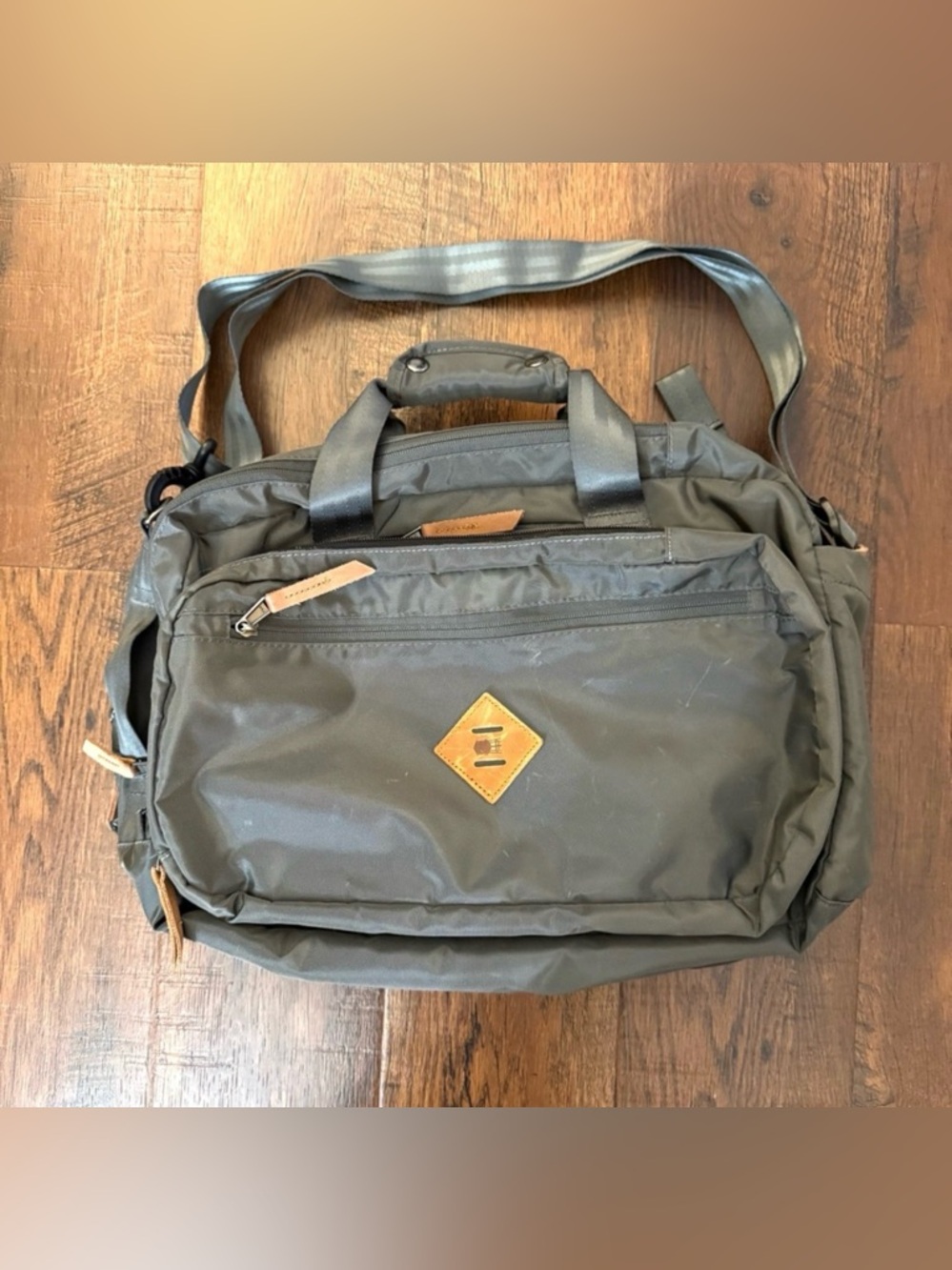 BROOKLYN INDUSTRIES convertible backpack/briefcase, unisex